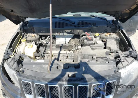 2014 Jeep Compass Sport из США, поврежденный, VIN 1C4NJCBA9ED632991